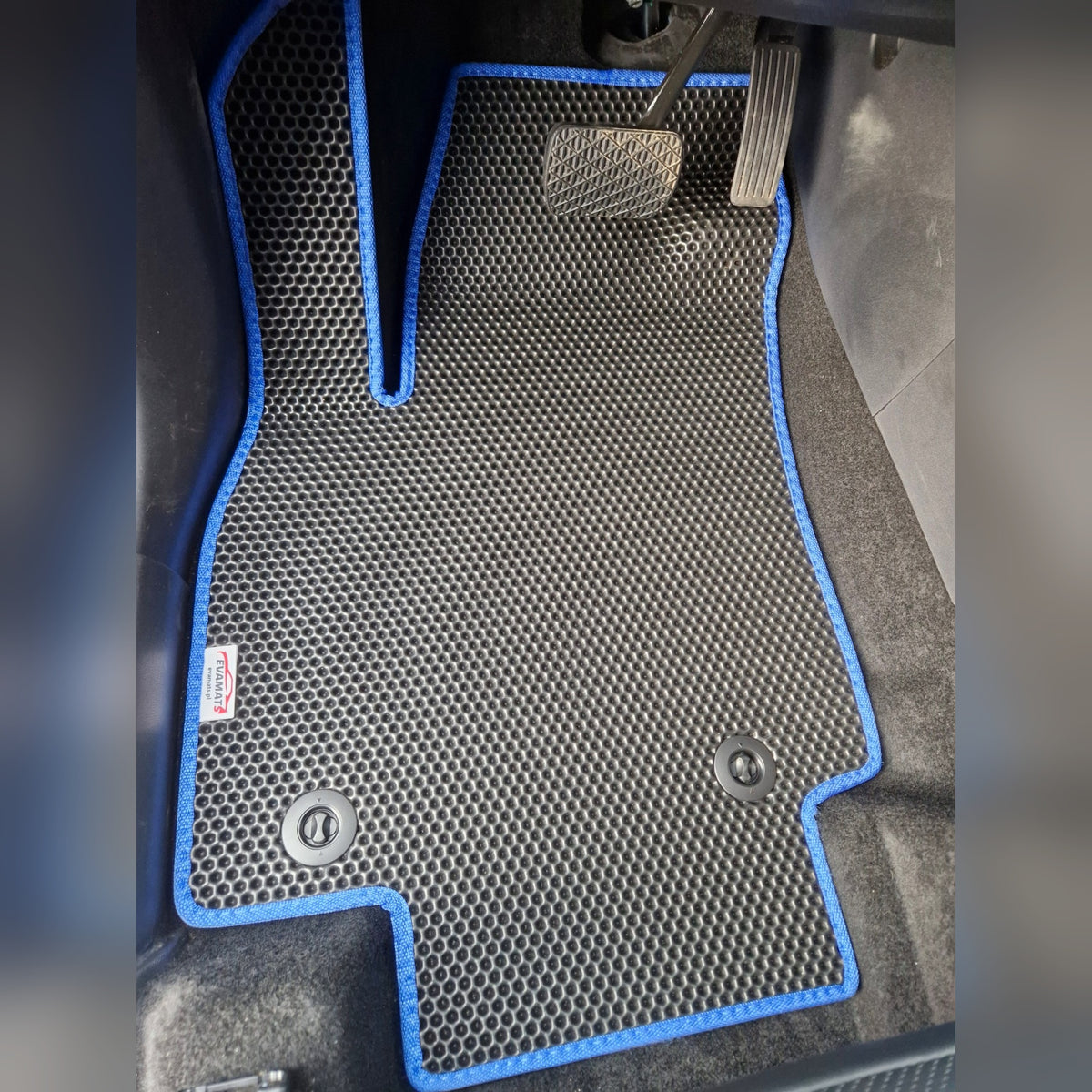 Dywaniki EVAMATS 3D w MG ZS II — maty kierowcy, pasażera i tylne