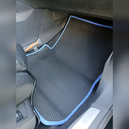 Dywaniki EVAMATS 3D w Peugeot 3008 II — maty kierowcy, pasażera i tylne